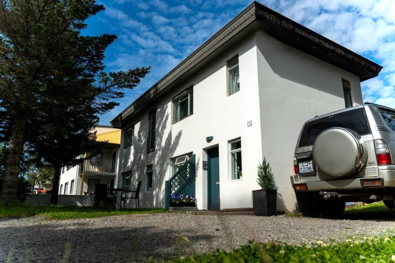 B&B Rooms Husavik 1 מראה חיצוני תמונה