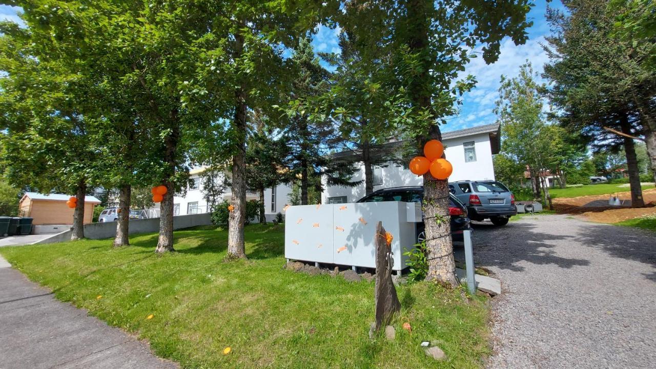 B&B Rooms Husavik 1 מראה חיצוני תמונה