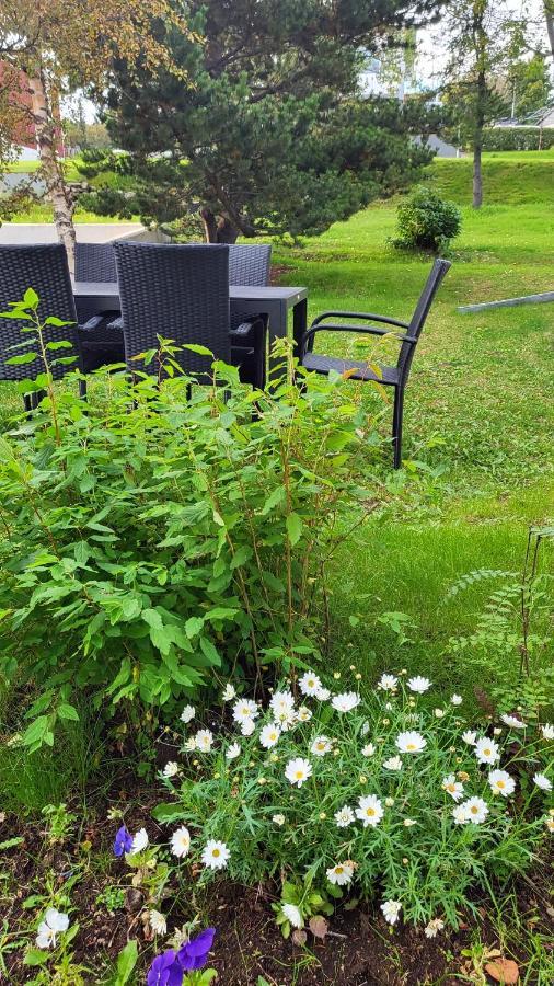 B&B Rooms Husavik 1 מראה חיצוני תמונה