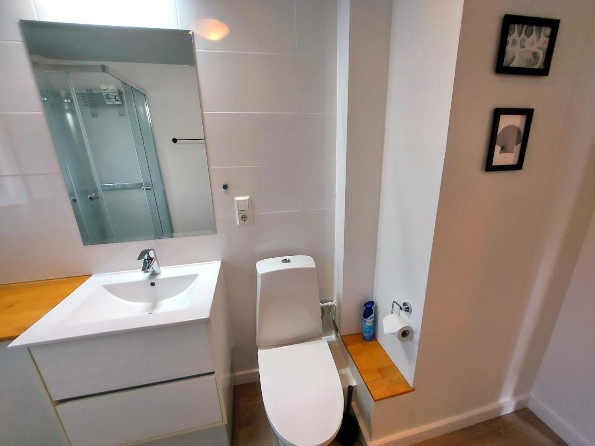 B&B Rooms Husavik 1 מראה חיצוני תמונה