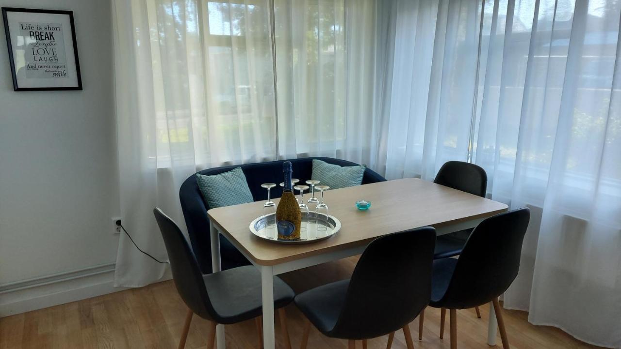 B&B Rooms Husavik 1 מראה חיצוני תמונה